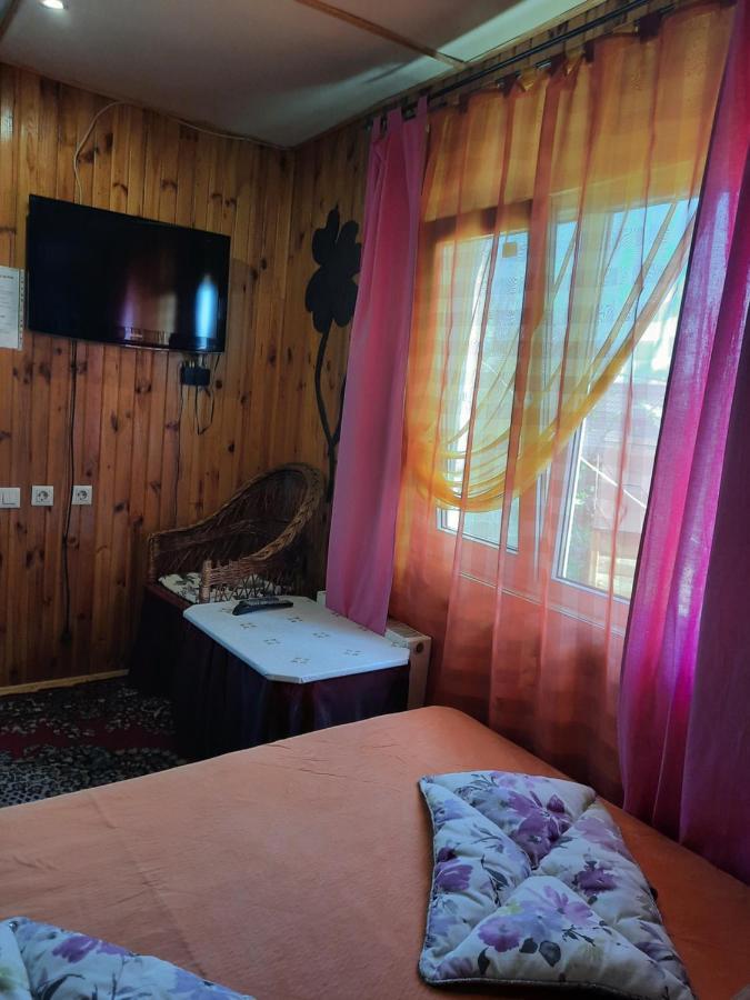 Kitech Guest House Odessa Exterior foto