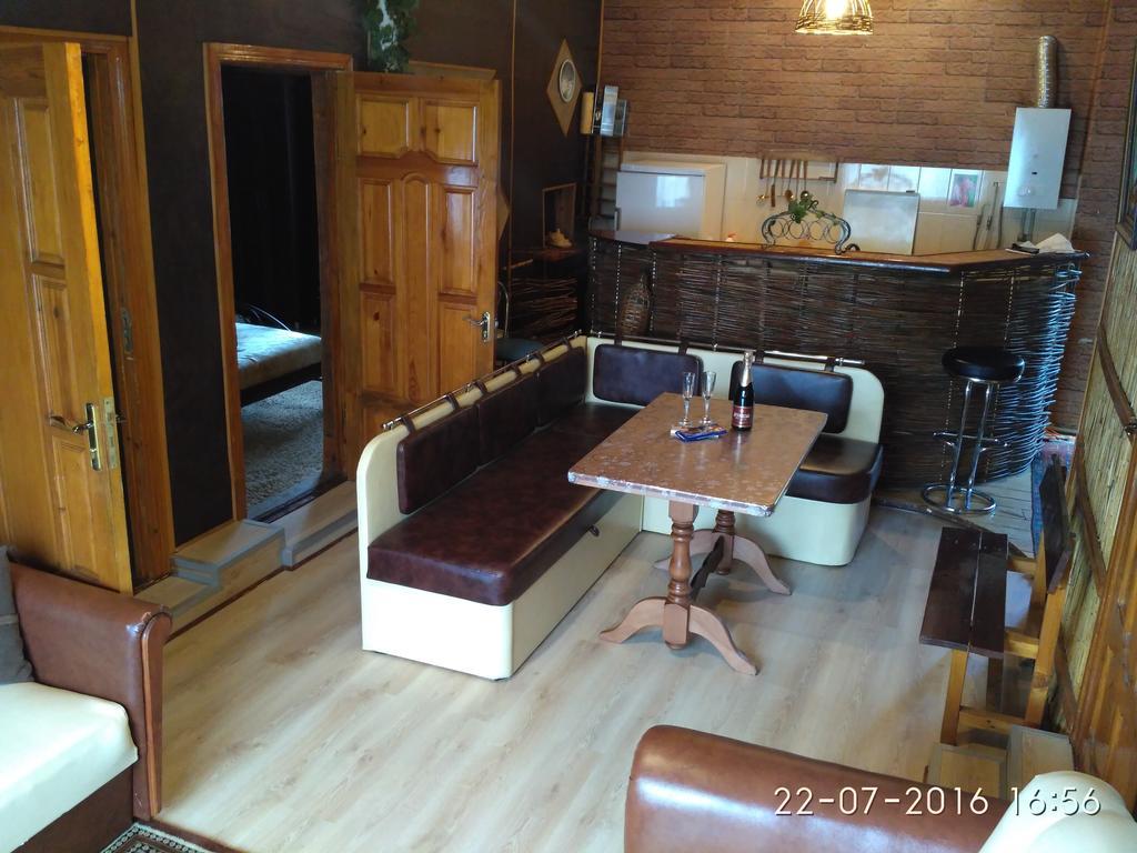 Kitech Guest House Odessa Exterior foto